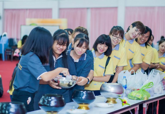 ภาพกิจกรรม คณะวิทยาศาสตร์และเทคโนโลยี จัดกิจกรรมทำบุญคณะวิทยาศาสตร์และเทคโนโลยี ประจำปี 2560