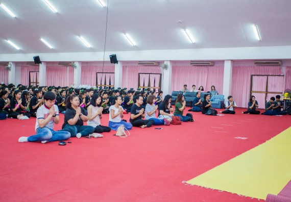 ภาพกิจกรรม คณะวิทยาศาสตร์และเทคโนโลยี จัดกิจกรรมทำบุญคณะวิทยาศาสตร์และเทคโนโลยี ประจำปี 2560