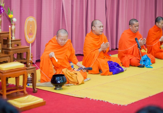 ภาพกิจกรรม คณะวิทยาศาสตร์และเทคโนโลยี จัดกิจกรรมทำบุญคณะวิทยาศาสตร์และเทคโนโลยี ประจำปี 2560