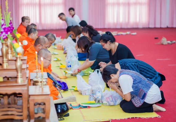 ภาพกิจกรรม คณะวิทยาศาสตร์และเทคโนโลยี จัดกิจกรรมทำบุญคณะวิทยาศาสตร์และเทคโนโลยี ประจำปี 2560