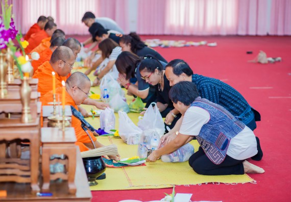 ภาพกิจกรรม คณะวิทยาศาสตร์และเทคโนโลยี จัดกิจกรรมทำบุญคณะวิทยาศาสตร์และเทคโนโลยี ประจำปี 2560