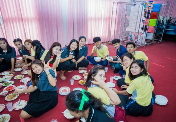 ภาพกิจกรรม คณะวิทยาศาสตร์และเทคโนโลยี จัดกิจกรรมทำบุญคณะวิทยาศาสตร์และเทคโนโลยี ประจำปี 2560