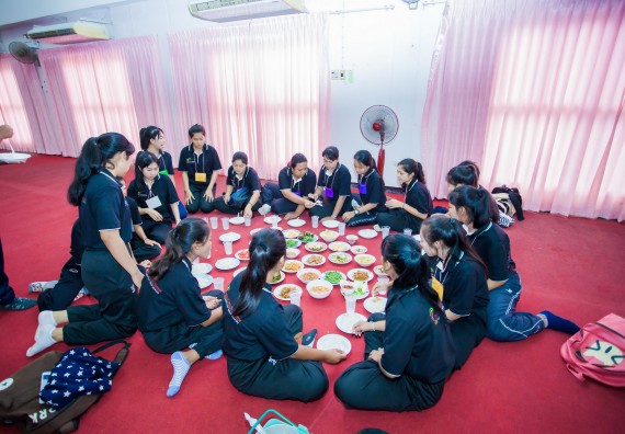 ภาพกิจกรรม คณะวิทยาศาสตร์และเทคโนโลยี จัดกิจกรรมทำบุญคณะวิทยาศาสตร์และเทคโนโลยี ประจำปี 2560