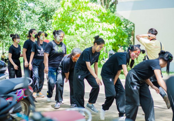 ภาพกิจกรรม สโมสรนักศึกษาคณะวิทยาศาสตร์และเทคโนโลยี จัดกิจกรรมสายสัมพันธ์น้องพี่ คณะวิทยาศาสตร์และเทคโนโลยี ประจำปี 2560