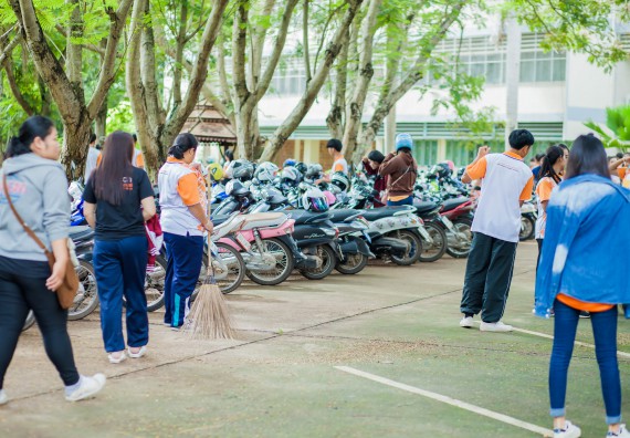 ภาพกิจกรรม คณะวิทยาศาสตร์และเทคโนโลยี จัดกิจกรรมพัฒนาสุนทรียภาพ ประจำปี 2560