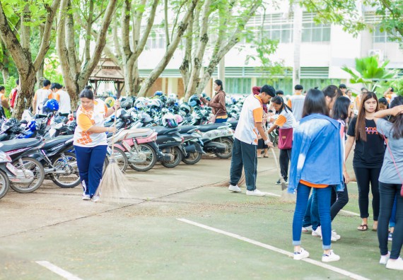 ภาพกิจกรรม คณะวิทยาศาสตร์และเทคโนโลยี จัดกิจกรรมพัฒนาสุนทรียภาพ ประจำปี 2560