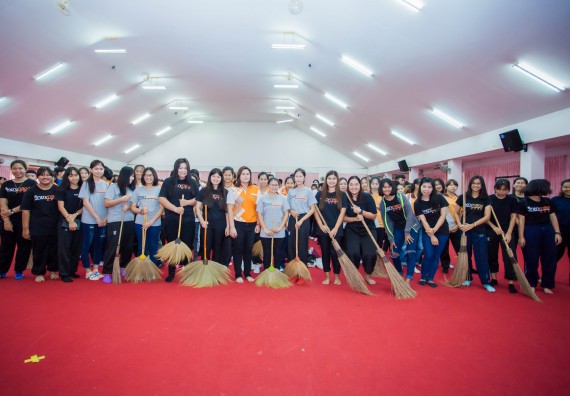 ภาพกิจกรรม คณะวิทยาศาสตร์และเทคโนโลยี จัดกิจกรรมพัฒนาสุนทรียภาพ ประจำปี 2560