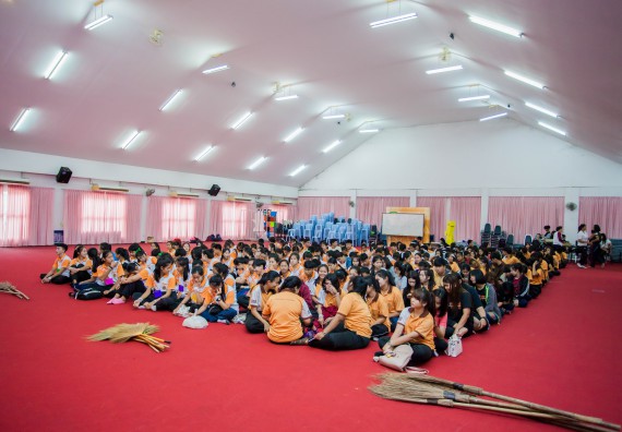 ภาพกิจกรรม คณะวิทยาศาสตร์และเทคโนโลยี จัดกิจกรรมพัฒนาสุนทรียภาพ ประจำปี 2560