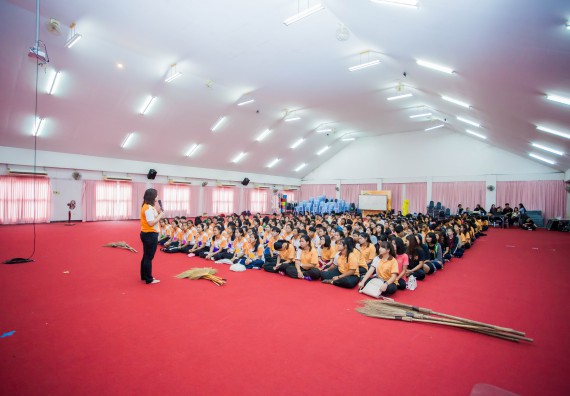 ภาพกิจกรรม คณะวิทยาศาสตร์และเทคโนโลยี จัดกิจกรรมพัฒนาสุนทรียภาพ ประจำปี 2560