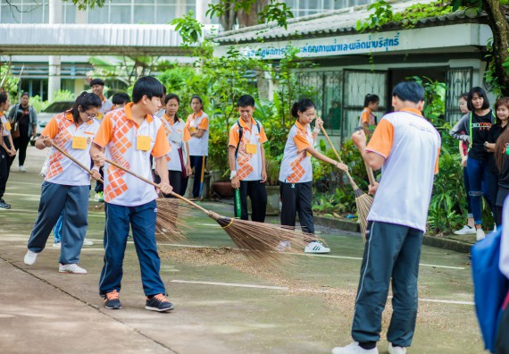 ภาพกิจกรรม คณะวิทยาศาสตร์และเทคโนโลยี จัดกิจกรรมพัฒนาสุนทรียภาพ ประจำปี 2560