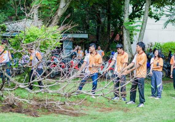 ภาพกิจกรรม คณะวิทยาศาสตร์และเทคโนโลยี จัดกิจกรรมพัฒนาสุนทรียภาพ ประจำปี 2560