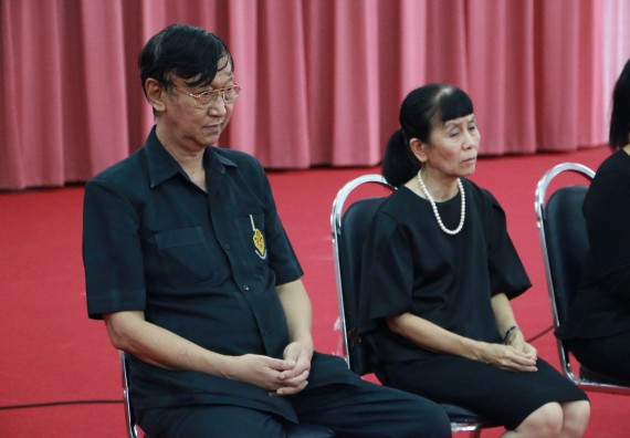 ภาพกิจกรรม โปรแกรมวิชาเคมี จัดกิจกรรมไหว้ครูเคมี ประจำปีการศึกษา 2560