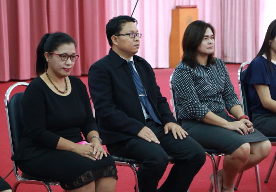 ภาพกิจกรรม โปรแกรมวิชาเคมี จัดกิจกรรมไหว้ครูเคมี ประจำปีการศึกษา 2560