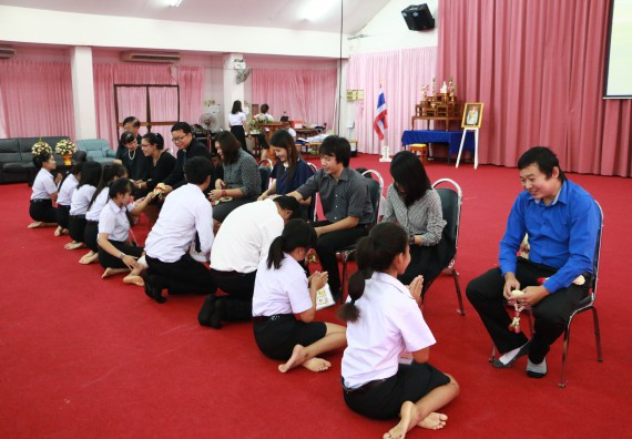 ภาพกิจกรรม โปรแกรมวิชาเคมี จัดกิจกรรมไหว้ครูเคมี ประจำปีการศึกษา 2560