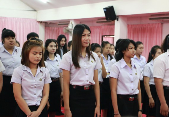 ภาพกิจกรรม โปรแกรมวิชาเคมี จัดกิจกรรมไหว้ครูเคมี ประจำปีการศึกษา 2560