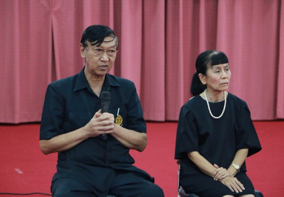 ภาพกิจกรรม โปรแกรมวิชาเคมี จัดกิจกรรมไหว้ครูเคมี ประจำปีการศึกษา 2560