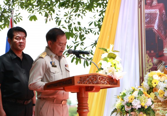 ภาพกิจกรรม ผู้บริหาร คณาจารย์และนักศึกษา คณะวิทยาศาสตร์และเทคโนโลยี เข้าร่วมโครงการขุดลอกคูคลองกำจัดวัชพืช และมหาวิทยาลัยสะอาดเฉลิมพระเกียรติสมเด็จพระเจ้าอยู่หัวมหาวชิราลงกรณ บดินทรเทพยวรางกูร เนื่องในโอกาสวันเฉลิมพระชนมพรรษา 65 พรรษา 28 กรกฎาคม 2560