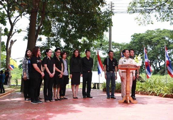 ภาพกิจกรรม ผู้บริหาร คณาจารย์และนักศึกษา คณะวิทยาศาสตร์และเทคโนโลยี เข้าร่วมโครงการขุดลอกคูคลองกำจัดวัชพืช และมหาวิทยาลัยสะอาดเฉลิมพระเกียรติสมเด็จพระเจ้าอยู่หัวมหาวชิราลงกรณ บดินทรเทพยวรางกูร เนื่องในโอกาสวันเฉลิมพระชนมพรรษา 65 พรรษา 28 กรกฎาคม 2560