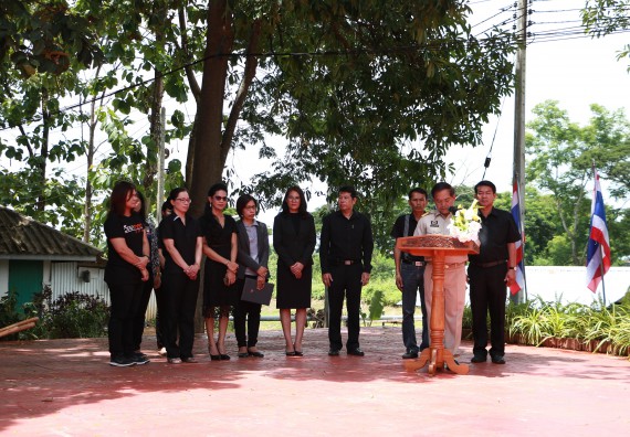 ภาพกิจกรรม ผู้บริหาร คณาจารย์และนักศึกษา คณะวิทยาศาสตร์และเทคโนโลยี เข้าร่วมโครงการขุดลอกคูคลองกำจัดวัชพืช และมหาวิทยาลัยสะอาดเฉลิมพระเกียรติสมเด็จพระเจ้าอยู่หัวมหาวชิราลงกรณ บดินทรเทพยวรางกูร เนื่องในโอกาสวันเฉลิมพระชนมพรรษา 65 พรรษา 28 กรกฎาคม 2560