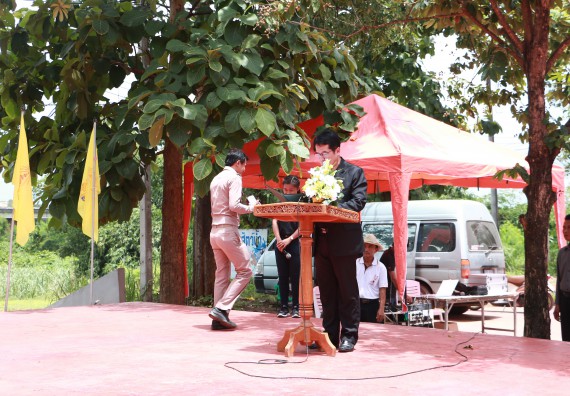 ภาพกิจกรรม ผู้บริหาร คณาจารย์และนักศึกษา คณะวิทยาศาสตร์และเทคโนโลยี เข้าร่วมโครงการขุดลอกคูคลองกำจัดวัชพืช และมหาวิทยาลัยสะอาดเฉลิมพระเกียรติสมเด็จพระเจ้าอยู่หัวมหาวชิราลงกรณ บดินทรเทพยวรางกูร เนื่องในโอกาสวันเฉลิมพระชนมพรรษา 65 พรรษา 28 กรกฎาคม 2560