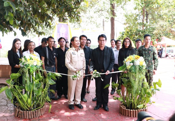 ภาพกิจกรรม ผู้บริหาร คณาจารย์และนักศึกษา คณะวิทยาศาสตร์และเทคโนโลยี เข้าร่วมโครงการขุดลอกคูคลองกำจัดวัชพืช และมหาวิทยาลัยสะอาดเฉลิมพระเกียรติสมเด็จพระเจ้าอยู่หัวมหาวชิราลงกรณ บดินทรเทพยวรางกูร เนื่องในโอกาสวันเฉลิมพระชนมพรรษา 65 พรรษา 28 กรกฎาคม 2560