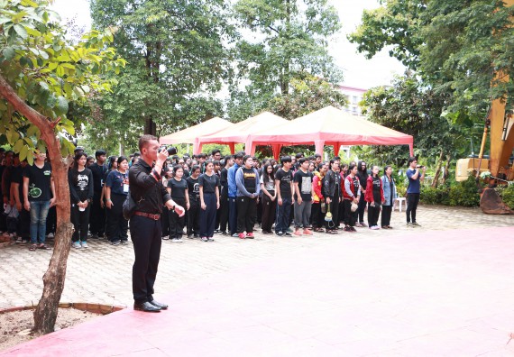 ภาพกิจกรรม ผู้บริหาร คณาจารย์และนักศึกษา คณะวิทยาศาสตร์และเทคโนโลยี เข้าร่วมโครงการขุดลอกคูคลองกำจัดวัชพืช และมหาวิทยาลัยสะอาดเฉลิมพระเกียรติสมเด็จพระเจ้าอยู่หัวมหาวชิราลงกรณ บดินทรเทพยวรางกูร เนื่องในโอกาสวันเฉลิมพระชนมพรรษา 65 พรรษา 28 กรกฎาคม 2560