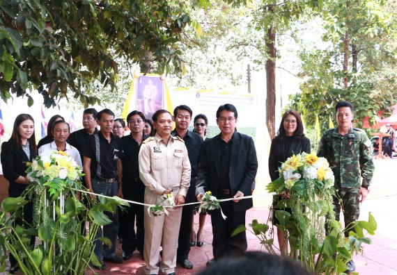 ภาพกิจกรรม ผู้บริหาร คณาจารย์และนักศึกษา คณะวิทยาศาสตร์และเทคโนโลยี เข้าร่วมโครงการขุดลอกคูคลองกำจัดวัชพืช และมหาวิทยาลัยสะอาดเฉลิมพระเกียรติสมเด็จพระเจ้าอยู่หัวมหาวชิราลงกรณ บดินทรเทพยวรางกูร เนื่องในโอกาสวันเฉลิมพระชนมพรรษา 65 พรรษา 28 กรกฎาคม 2560