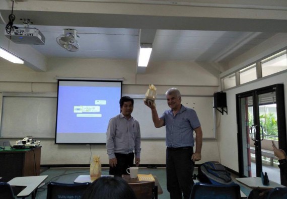 ภาพกิจกรรม โปรแกรมวิชาคณิตศาสตร์ จัดกิจกรรมเตรียมความพร้อมด้านวิชาการ