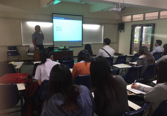 ภาพกิจกรรม โปรแกรมวิชาคณิตศาสตร์ จัดกิจกรรมเตรียมความพร้อมด้านวิชาการ