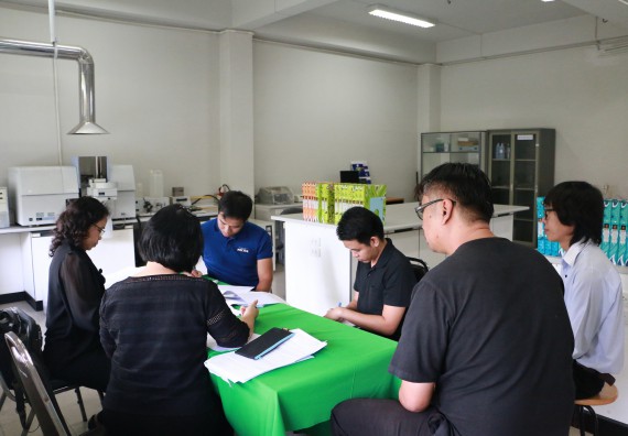 ภาพกิจกรรม ศูนย์ส่งเสริมและตรวจสอบการผลิตตามมาตรฐานความปลอดภัยทางอาหาร ได้รับการตรวจประเมินระบบ ISO 17025:2005 เบื้องต้น (Pre-audit)