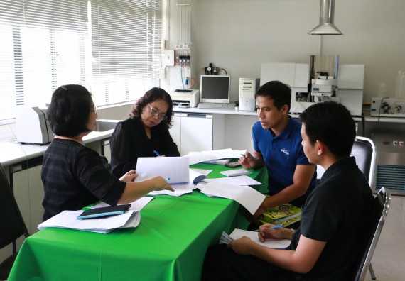 ภาพกิจกรรม ศูนย์ส่งเสริมและตรวจสอบการผลิตตามมาตรฐานความปลอดภัยทางอาหาร ได้รับการตรวจประเมินระบบ ISO 17025:2005 เบื้องต้น (Pre-audit)