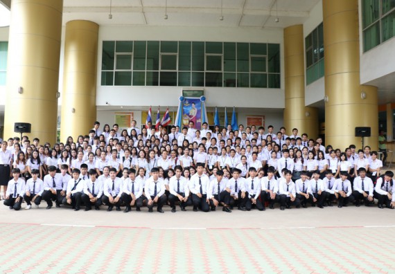 ภาพกิจกรรม คณะวิทยาศาสตร์และเทคโนโลยี เข้าร่วมพิธีเฉลิมพระเกียรติสมเด็จพระนางเจ้าสิริกิติ์