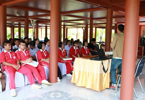 ภาพกิจกรรม คณะวิทยาศาสตร์และเทคโนโลยี เข้าร่วมโครงการอบรมสัมมนาเสริมสร้างศักยภาพในการอนุรักษ์สิ่งแวดล้อมธรรมชาติ หัวข้อ วิธีการวาดภาพทางพฤกษศาสตร์