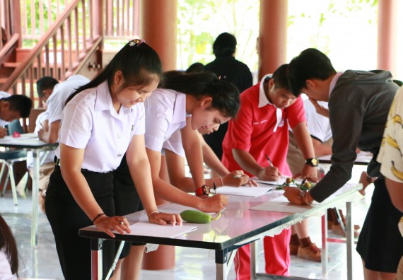 ภาพกิจกรรม คณะวิทยาศาสตร์และเทคโนโลยี เข้าร่วมโครงการอบรมสัมมนาเสริมสร้างศักยภาพในการอนุรักษ์สิ่งแวดล้อมธรรมชาติ หัวข้อ วิธีการวาดภาพทางพฤกษศาสตร์