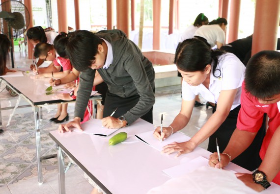 ภาพกิจกรรม คณะวิทยาศาสตร์และเทคโนโลยี เข้าร่วมโครงการอบรมสัมมนาเสริมสร้างศักยภาพในการอนุรักษ์สิ่งแวดล้อมธรรมชาติ หัวข้อ วิธีการวาดภาพทางพฤกษศาสตร์