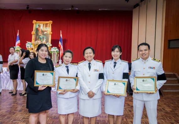 ภาพกิจกรรม คณะวิทยาศาสตร์และเทคโนโลยี จัดพิธีถวายพานพุ่มสักการะ “พระบิดาแห่งวิทยาศาสตร์ไทย”พระบาทสมเด็จพระจอมเกล้าเจ้าอยู่หัว รัชกาลที่ 4 เนื่องในวันวิทยาศาสตร์แห่งชาติ ประจำปี 2560