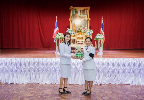 ภาพกิจกรรม คณะวิทยาศาสตร์และเทคโนโลยี จัดพิธีถวายพานพุ่มสักการะ “พระบิดาแห่งวิทยาศาสตร์ไทย”พระบาทสมเด็จพระจอมเกล้าเจ้าอยู่หัว รัชกาลที่ 4 เนื่องในวันวิทยาศาสตร์แห่งชาติ ประจำปี 2560