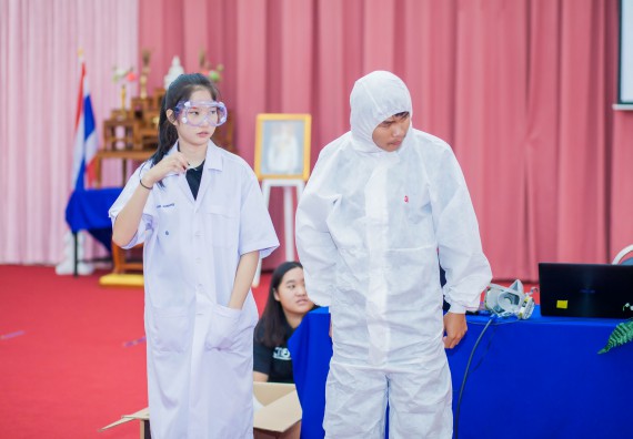 ภาพกิจกรรม คณะวิทยาศาสตร์และเทคโนโลยี จัดกิจกรรมส่งเสริมความรู้ เรื่อง ความปลอดภัยในห้องปฏิบัติการทางวิทยาศาสตร์