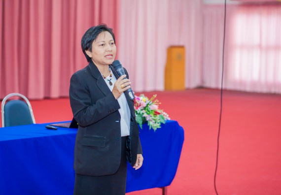 ภาพกิจกรรม คณะวิทยาศาสตร์และเทคโนโลยี จัดกิจกรรมส่งเสริมความรู้ เรื่อง ความปลอดภัยในห้องปฏิบัติการทางวิทยาศาสตร์