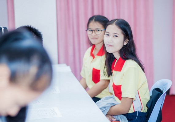 ภาพกิจกรรม คณะวิทยาศาสตร์และเทคโนโลยี จัดกิจกรรมส่งเสริมความรู้ เรื่อง ความปลอดภัยในห้องปฏิบัติการทางวิทยาศาสตร์