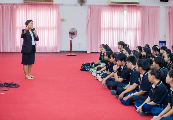 ภาพกิจกรรม คณะวิทยาศาสตร์และเทคโนโลยี จัดกิจกรรมส่งเสริมความรู้ เรื่อง ความปลอดภัยในห้องปฏิบัติการทางวิทยาศาสตร์