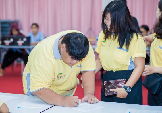 ภาพกิจกรรม คณะวิทยาศาสตร์และเทคโนโลยี จัดกิจกรรมส่งเสริมความรู้ เรื่อง ความปลอดภัยในห้องปฏิบัติการทางวิทยาศาสตร์