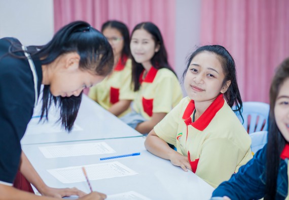 ภาพกิจกรรม คณะวิทยาศาสตร์และเทคโนโลยี จัดกิจกรรมส่งเสริมความรู้ เรื่อง ความปลอดภัยในห้องปฏิบัติการทางวิทยาศาสตร์