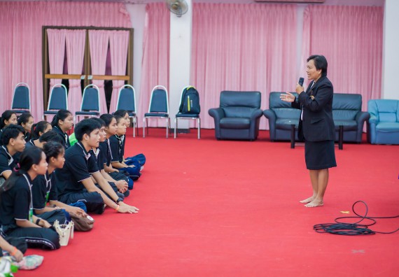 ภาพกิจกรรม คณะวิทยาศาสตร์และเทคโนโลยี จัดกิจกรรมส่งเสริมความรู้ เรื่อง ความปลอดภัยในห้องปฏิบัติการทางวิทยาศาสตร์