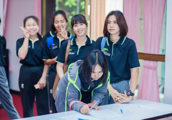 ภาพกิจกรรม คณะวิทยาศาสตร์และเทคโนโลยี จัดกิจกรรมส่งเสริมความรู้ เรื่อง ความปลอดภัยในห้องปฏิบัติการทางวิทยาศาสตร์