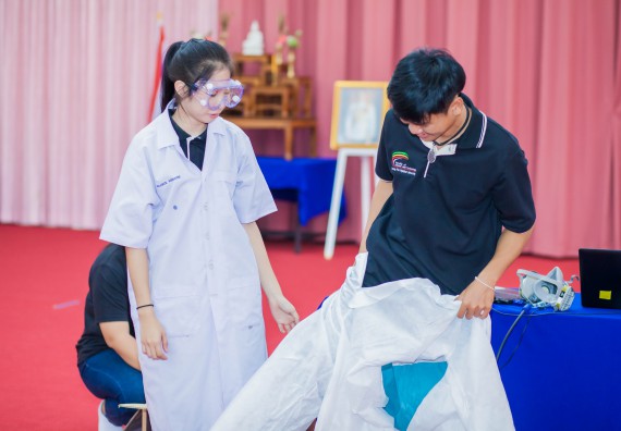 ภาพกิจกรรม คณะวิทยาศาสตร์และเทคโนโลยี จัดกิจกรรมส่งเสริมความรู้ เรื่อง ความปลอดภัยในห้องปฏิบัติการทางวิทยาศาสตร์