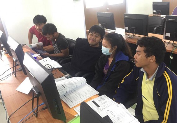 ภาพกิจกรรม โปรแกรมวิชาวิทยาการคอมพิวเตอร์ จัดโครงการเสริมทักษะด้านวิชาการ-การแข่งขันสำหรับนักศึกษาหลักสูตรวิทยาการคอมพิวเตอร์และหลักสูตรเทคโนโลยีสารสนเทศ ประจำปี 2560