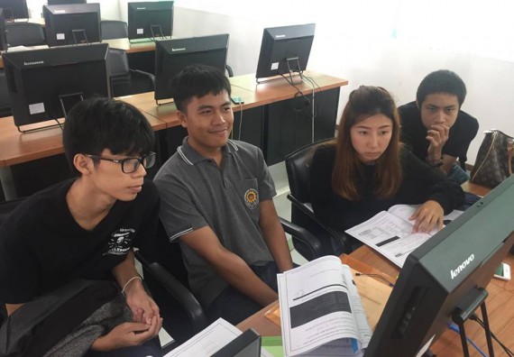 ภาพกิจกรรม โปรแกรมวิชาวิทยาการคอมพิวเตอร์ จัดโครงการเสริมทักษะด้านวิชาการ-การแข่งขันสำหรับนักศึกษาหลักสูตรวิทยาการคอมพิวเตอร์และหลักสูตรเทคโนโลยีสารสนเทศ ประจำปี 2560