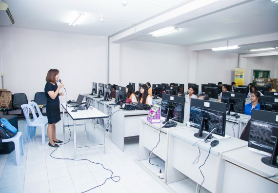 ภาพกิจกรรม คณะวิทยาศาสตร์และเทคโนโลยี จัดกิจกรรมส่งเสริมทักษะการวิเคราะห์เชิงตัวเลข การสื่อสารและการใช้เทคโนโลยีสารสนเทศ เรื่อง การใช้งาน Google Docs เบื้องต้น