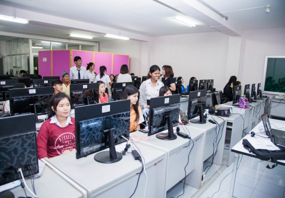 ภาพกิจกรรม คณะวิทยาศาสตร์และเทคโนโลยี จัดกิจกรรมส่งเสริมทักษะการวิเคราะห์เชิงตัวเลข การสื่อสารและการใช้เทคโนโลยีสารสนเทศ เรื่อง การใช้งาน Google Docs เบื้องต้น